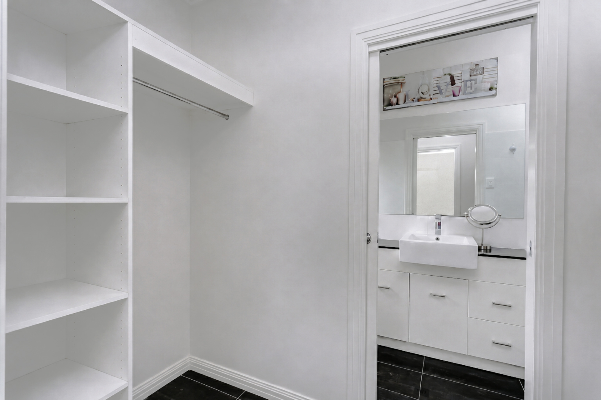 2/4B Ayr Avenue — photo 8 of 15