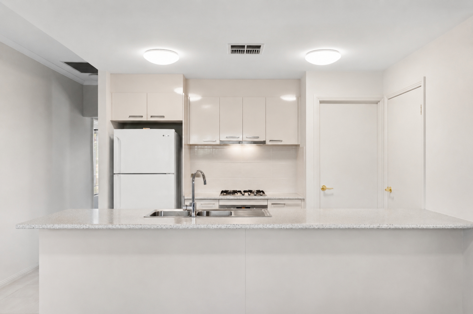 41 Workman Street — photo 3 of 18