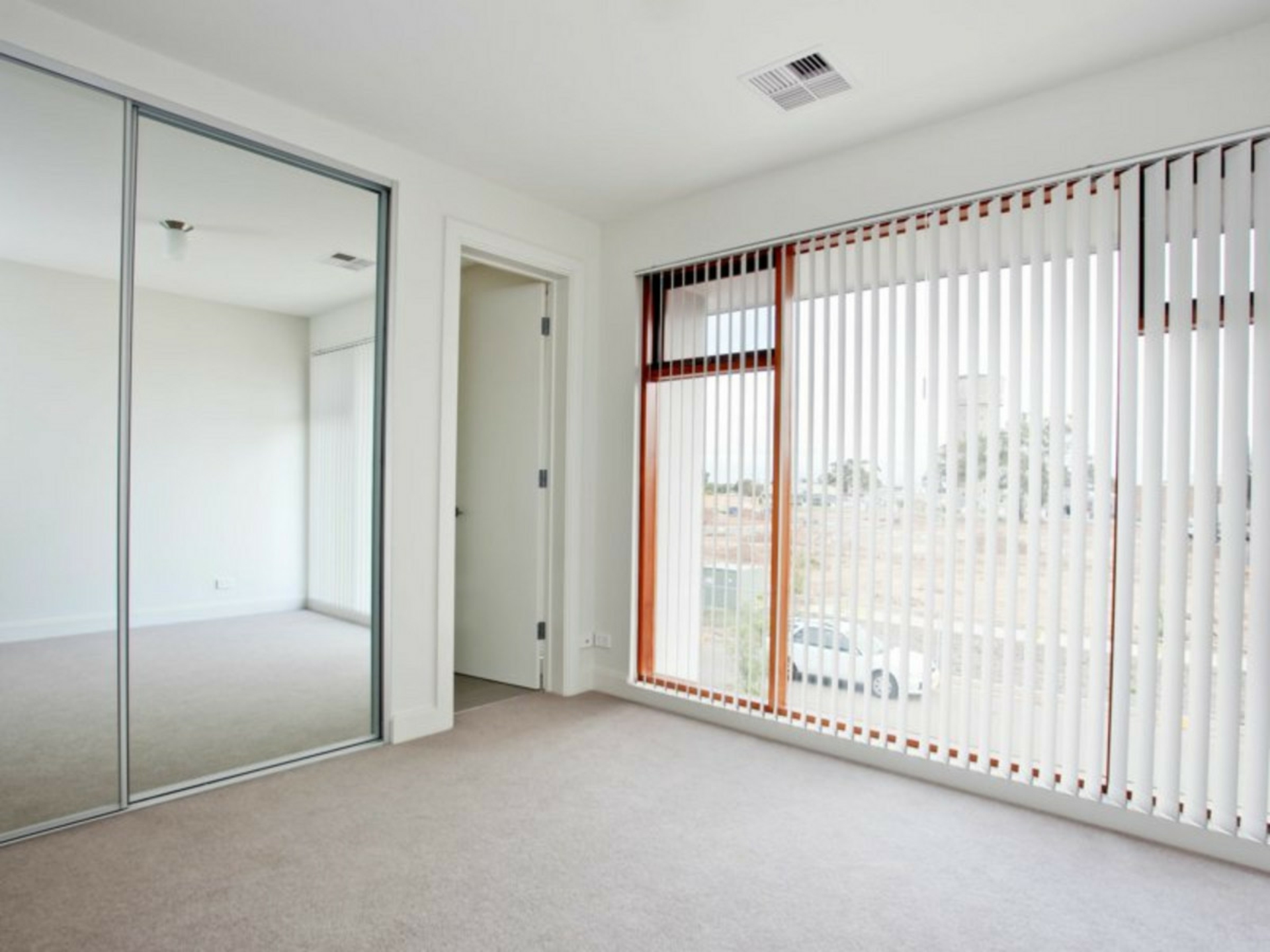 7 Reid Street — photo 5 of 10