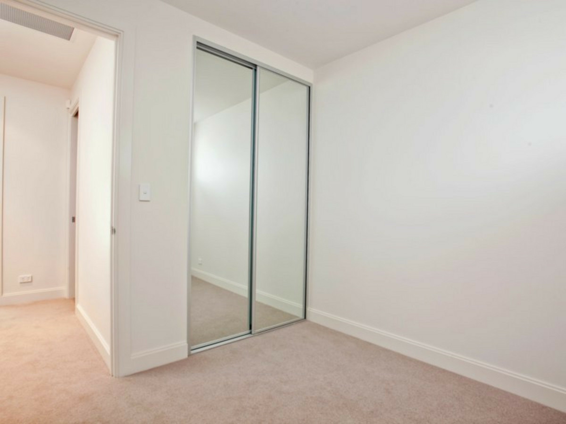 7 Reid Street — photo 7 of 10
