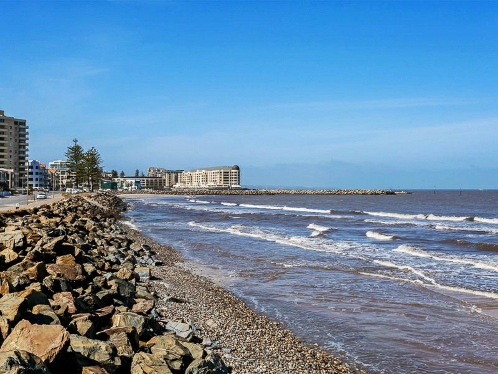 1/33 North Esplanade — photo 14 of 14