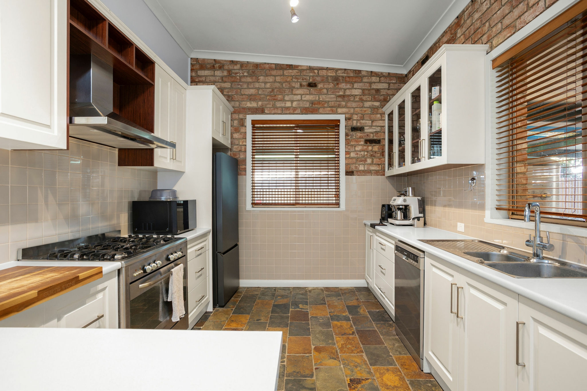 44 Webb Street — photo 7 of 21
