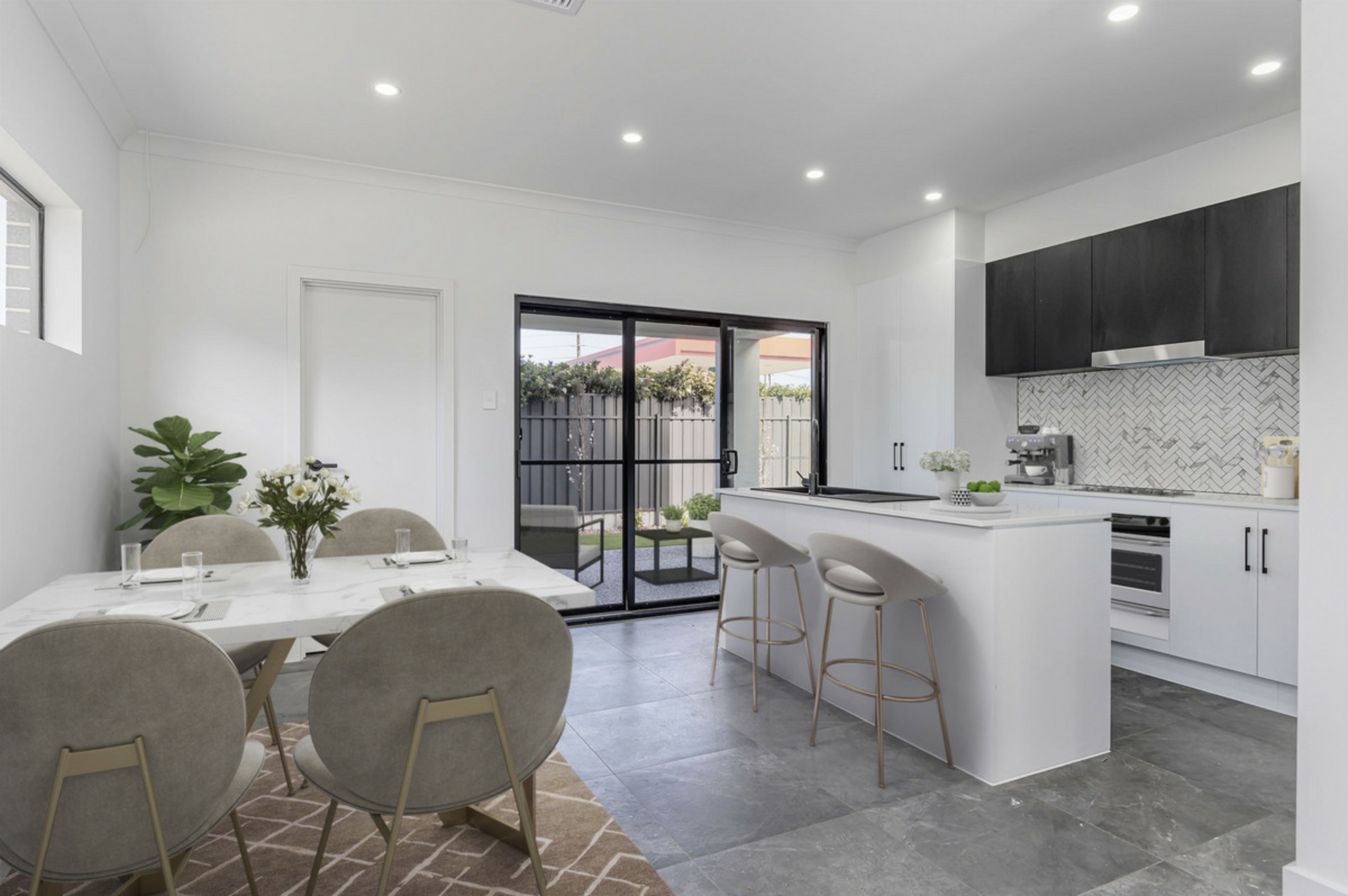 1/2 Bower Street — photo 4 of 10