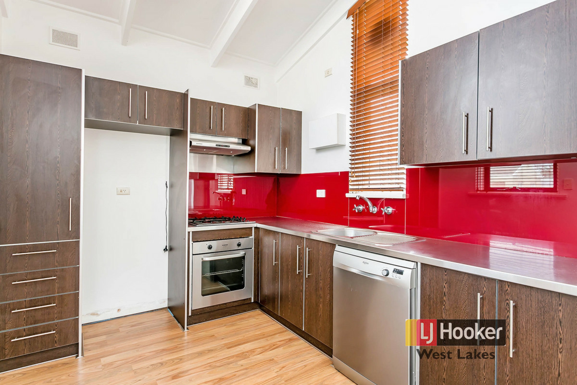 1/2 Rockingham Street — photo 2 of 13