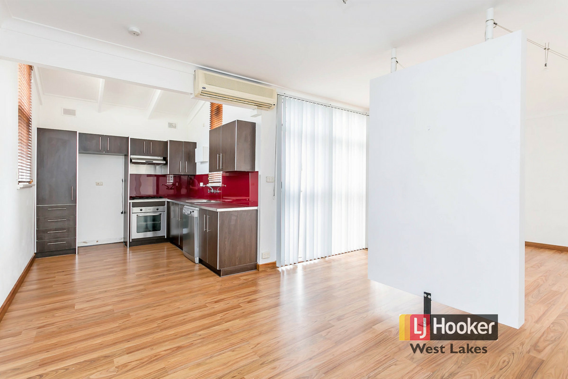 1/2 Rockingham Street — photo 4 of 13
