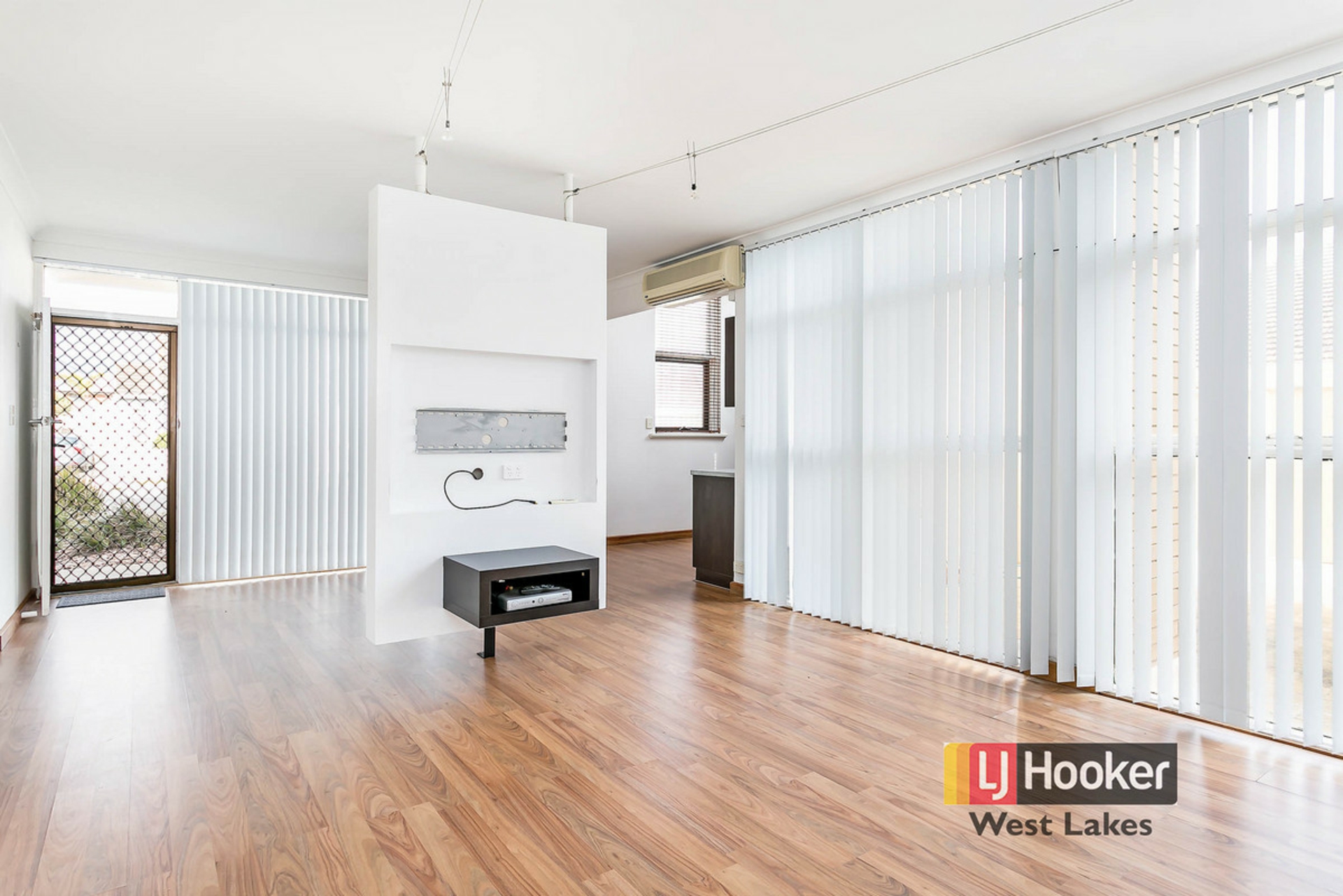 1/2 Rockingham Street — photo 5 of 13