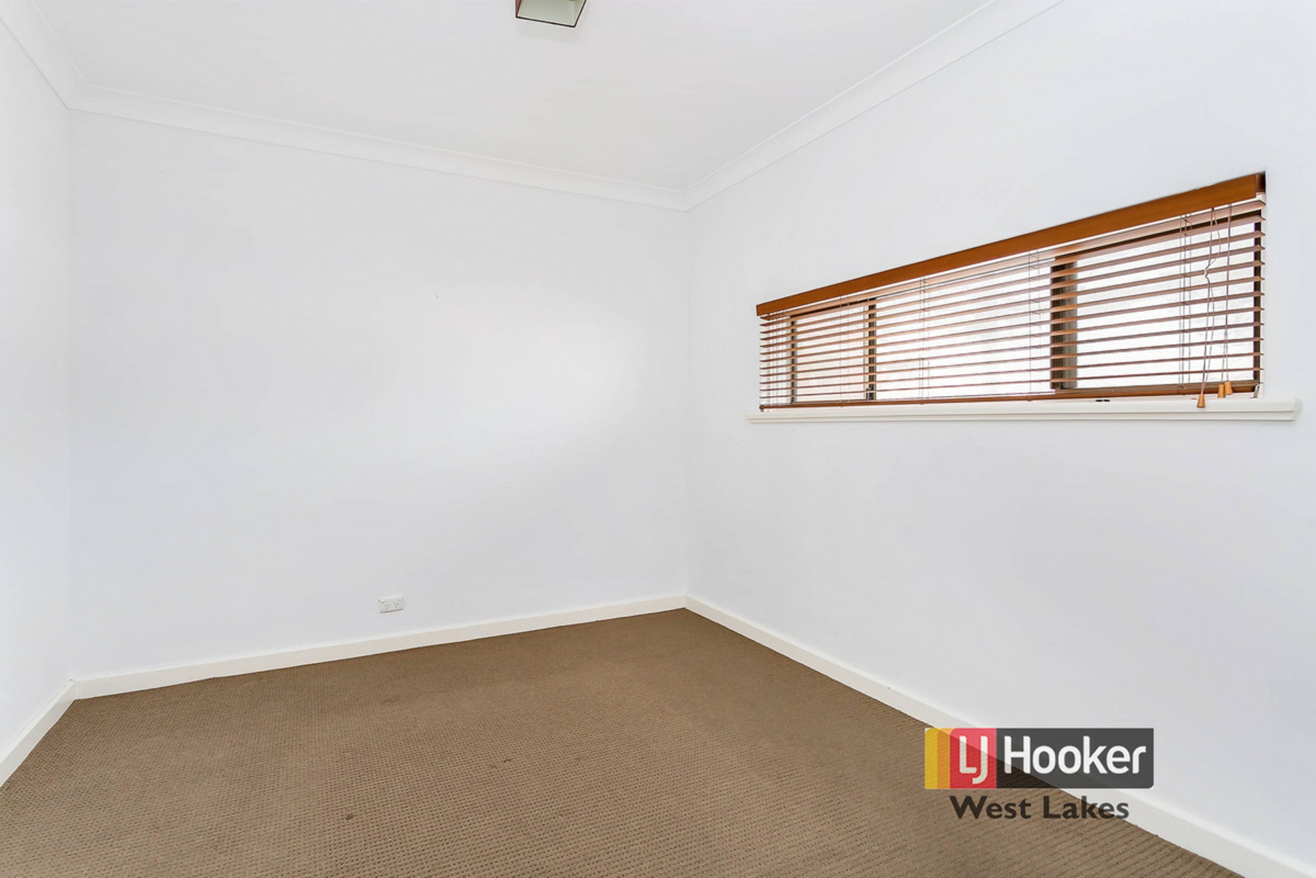 1/2 Rockingham Street — photo 6 of 13