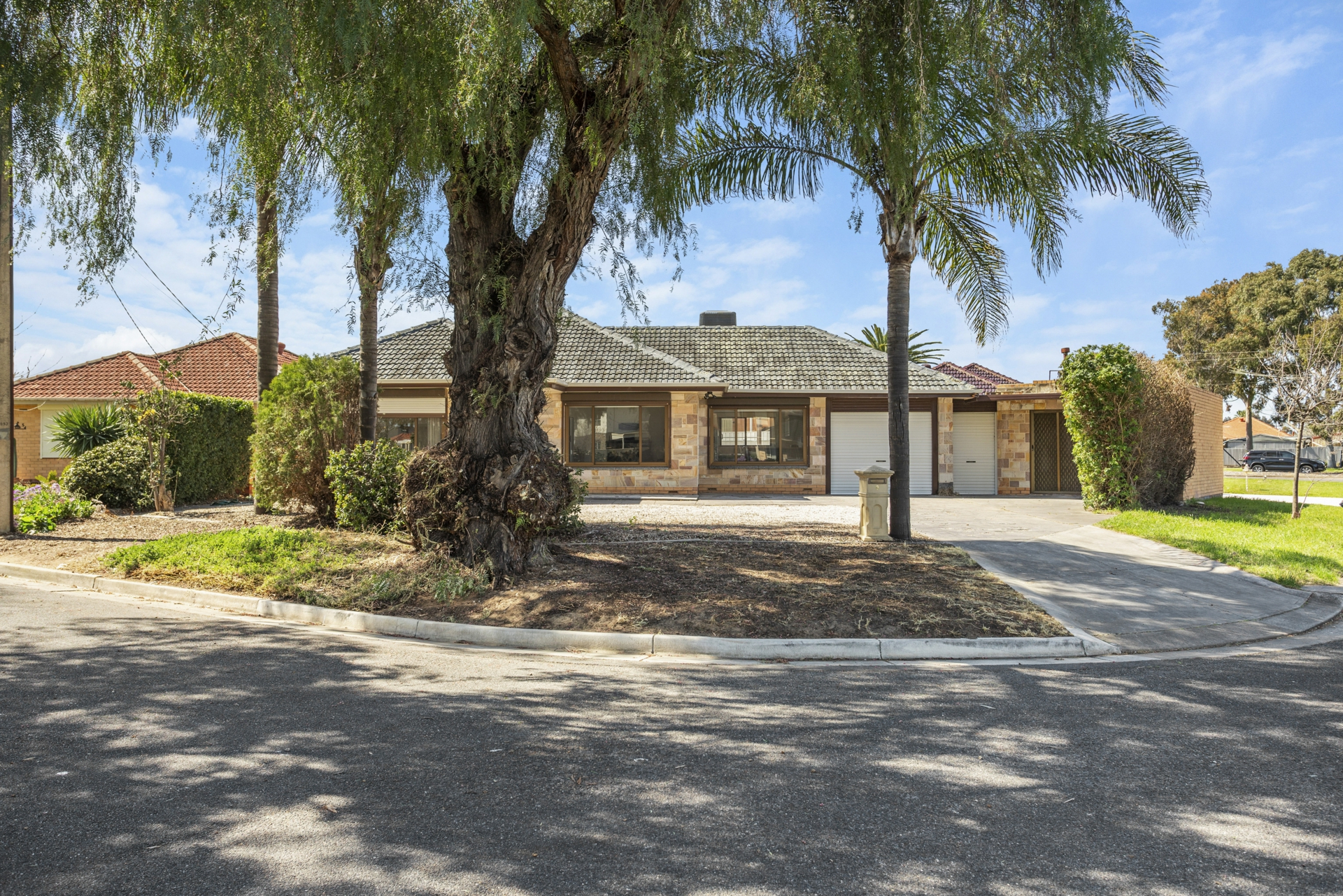6 McMahon Place — photo from LJ Hooker West Lakes | Henley Beach