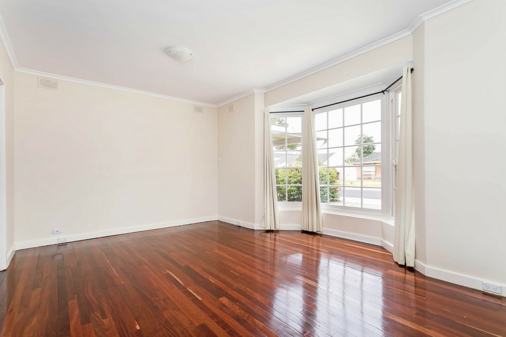 16 Canino Drive — photo 4 of 12