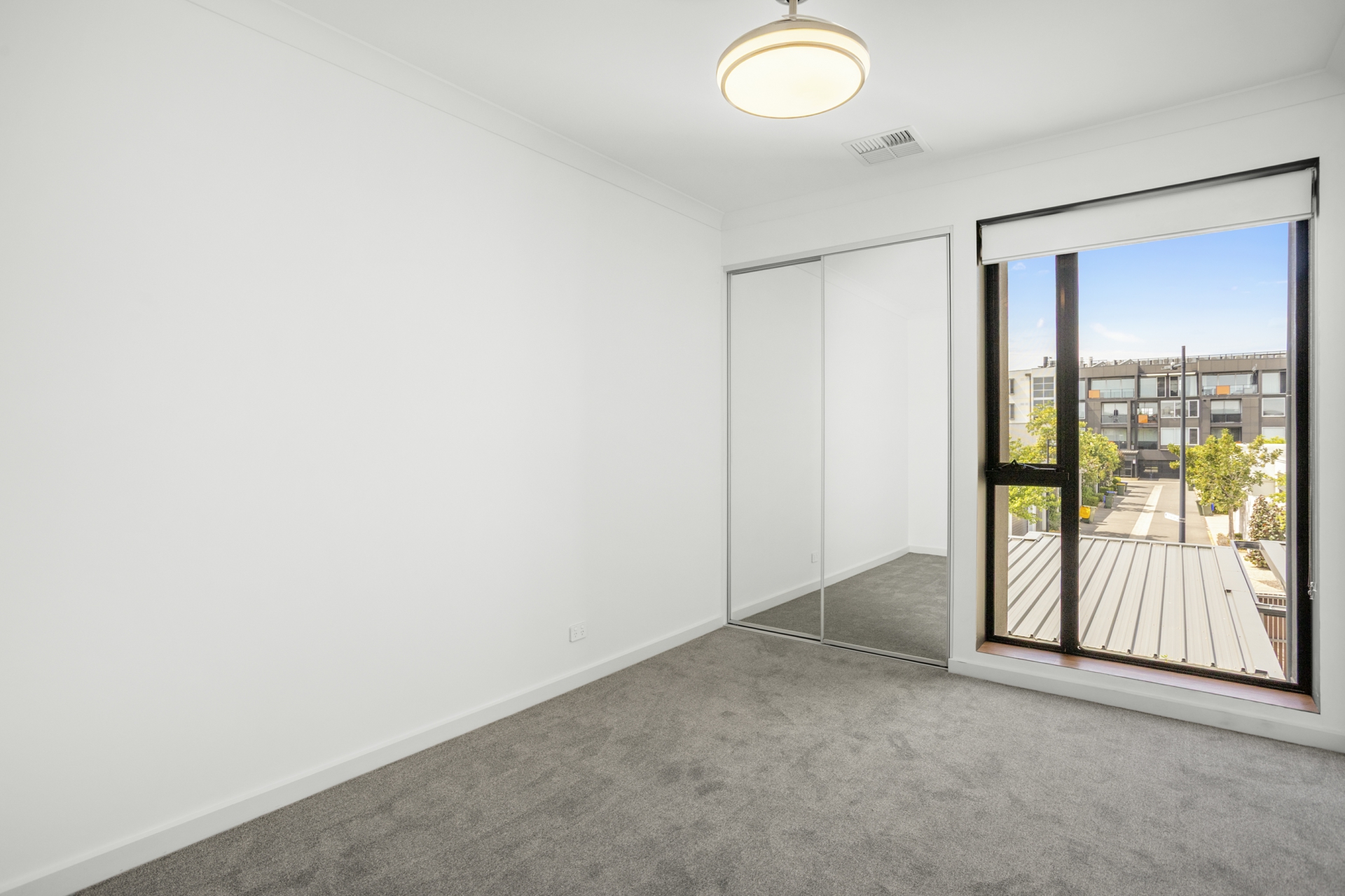 7 Banksia Street — photo 14 of 24