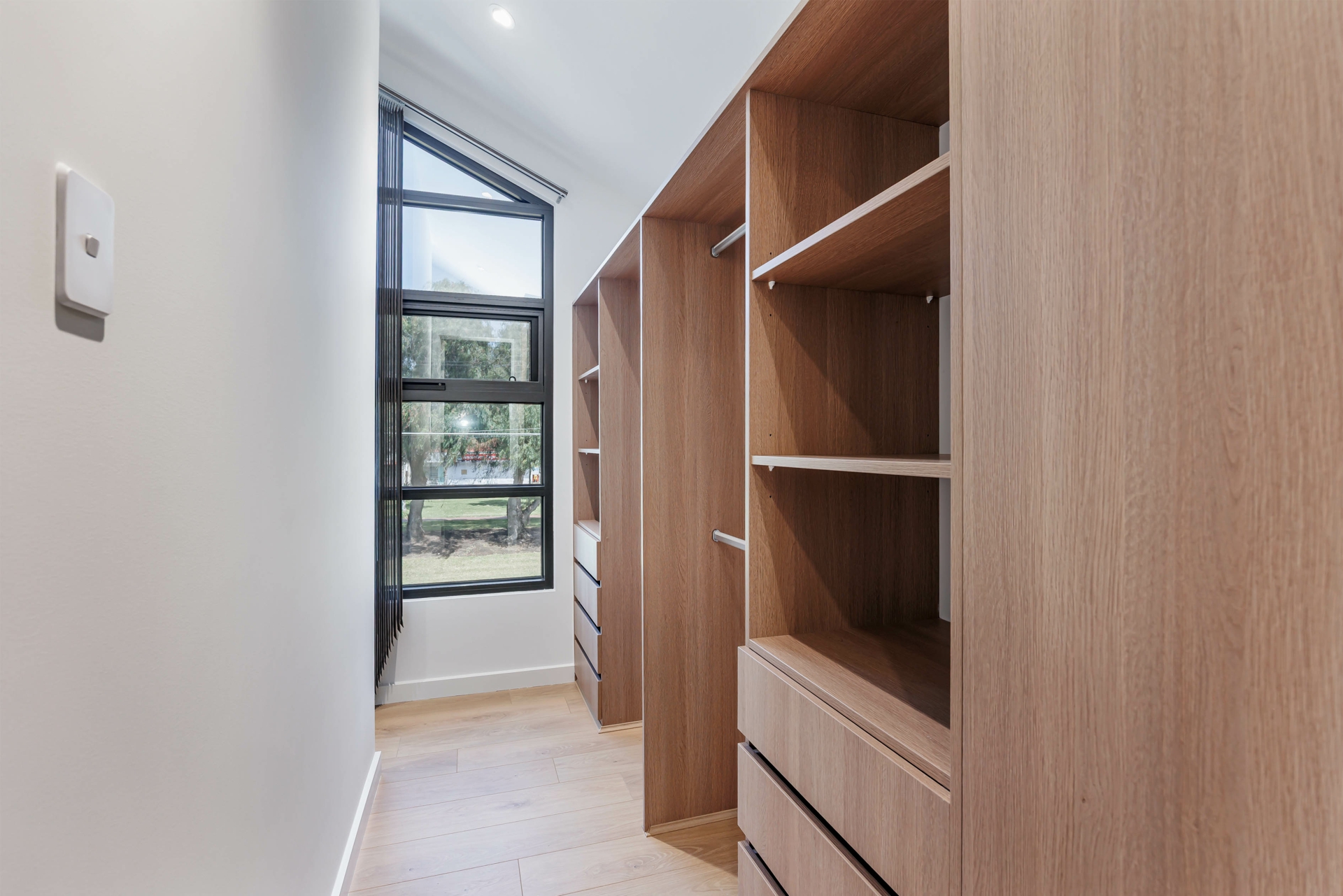 1/775 Port Road — photo 5 of 14