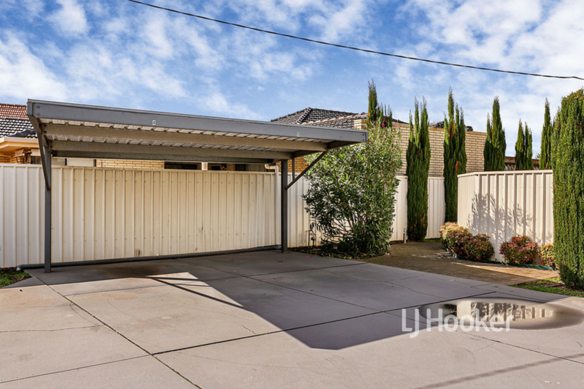 2/2 Pearce Street — photo 8 of 8