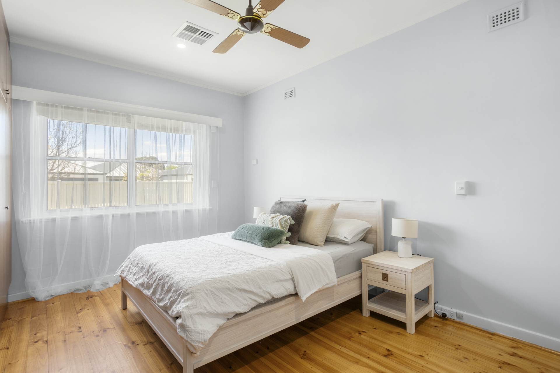 9 Torrens Crescent — photo 11 of 24
