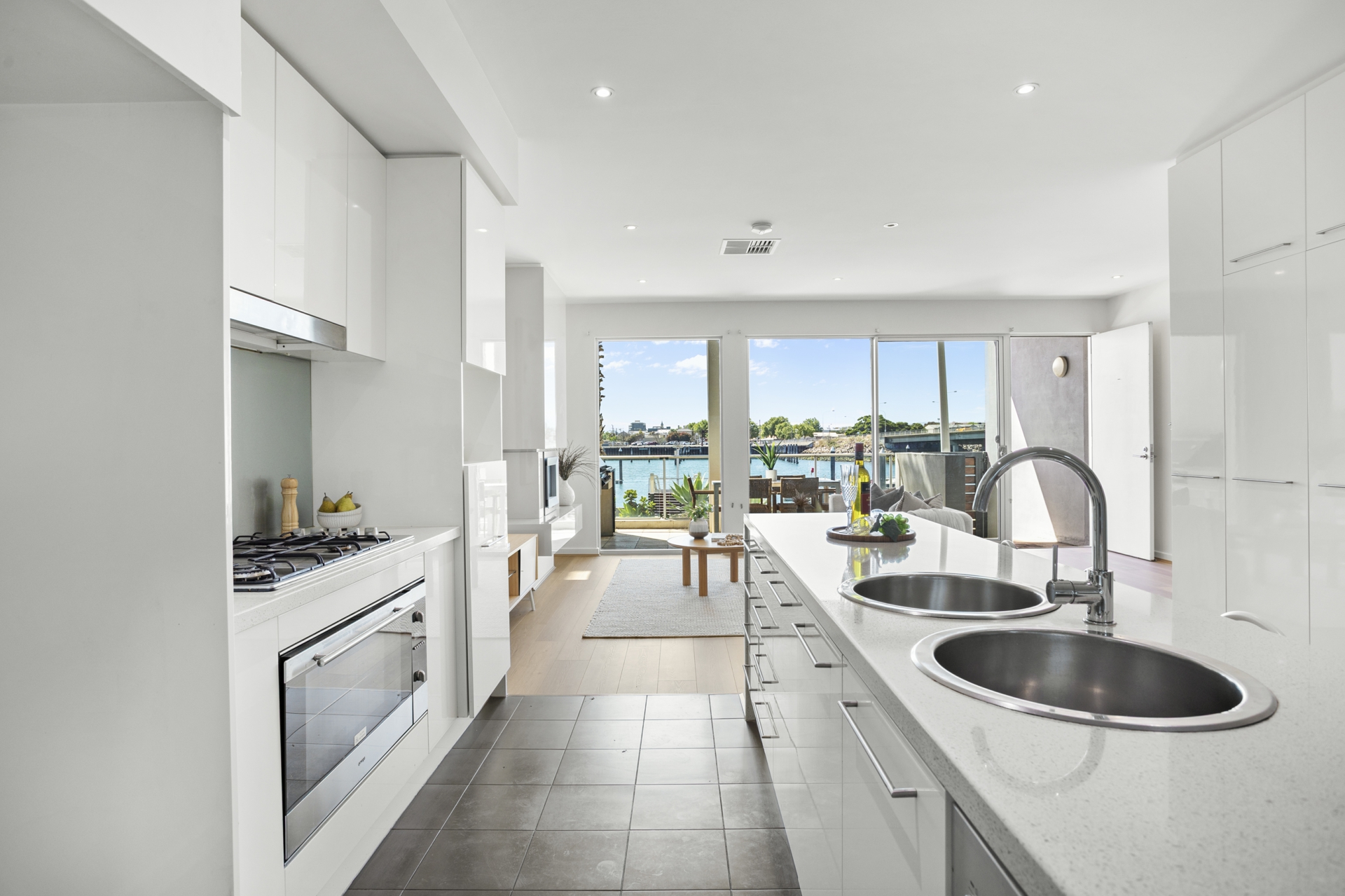 16 Tarni Court — photo 4 of 29