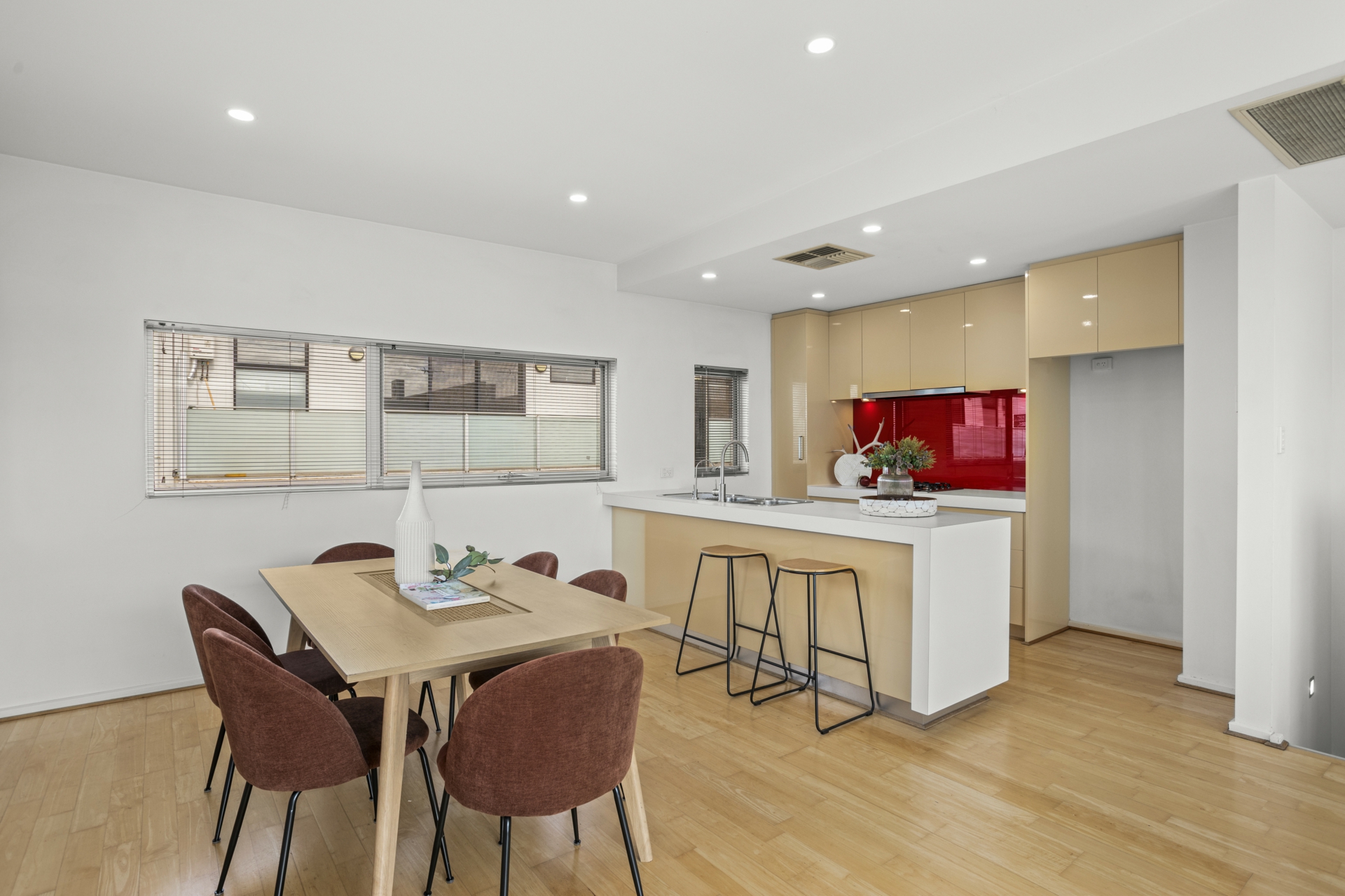 16 Godfrey Street — photo 5 of 22