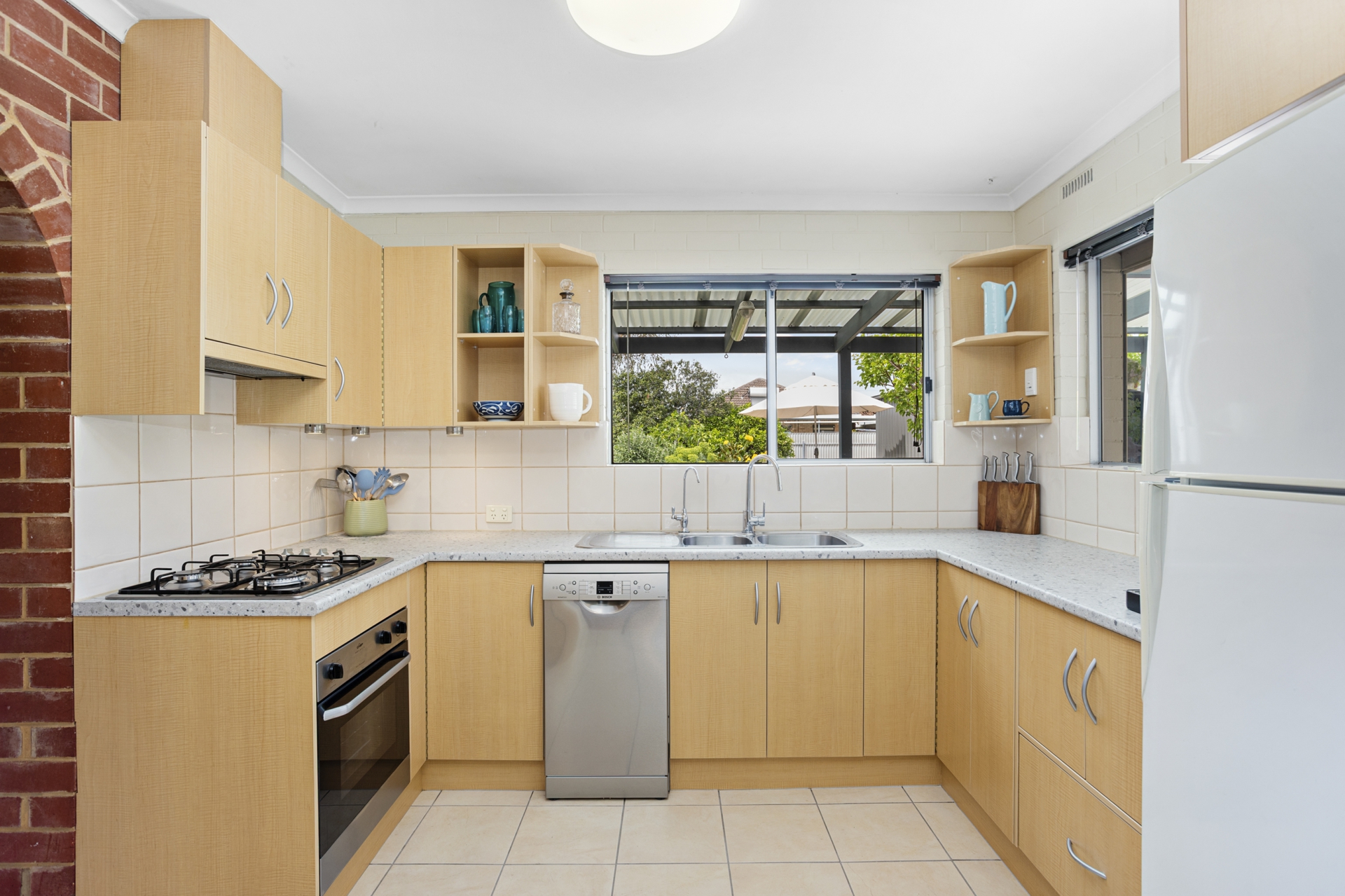 12 Hector Street — photo 5 of 27