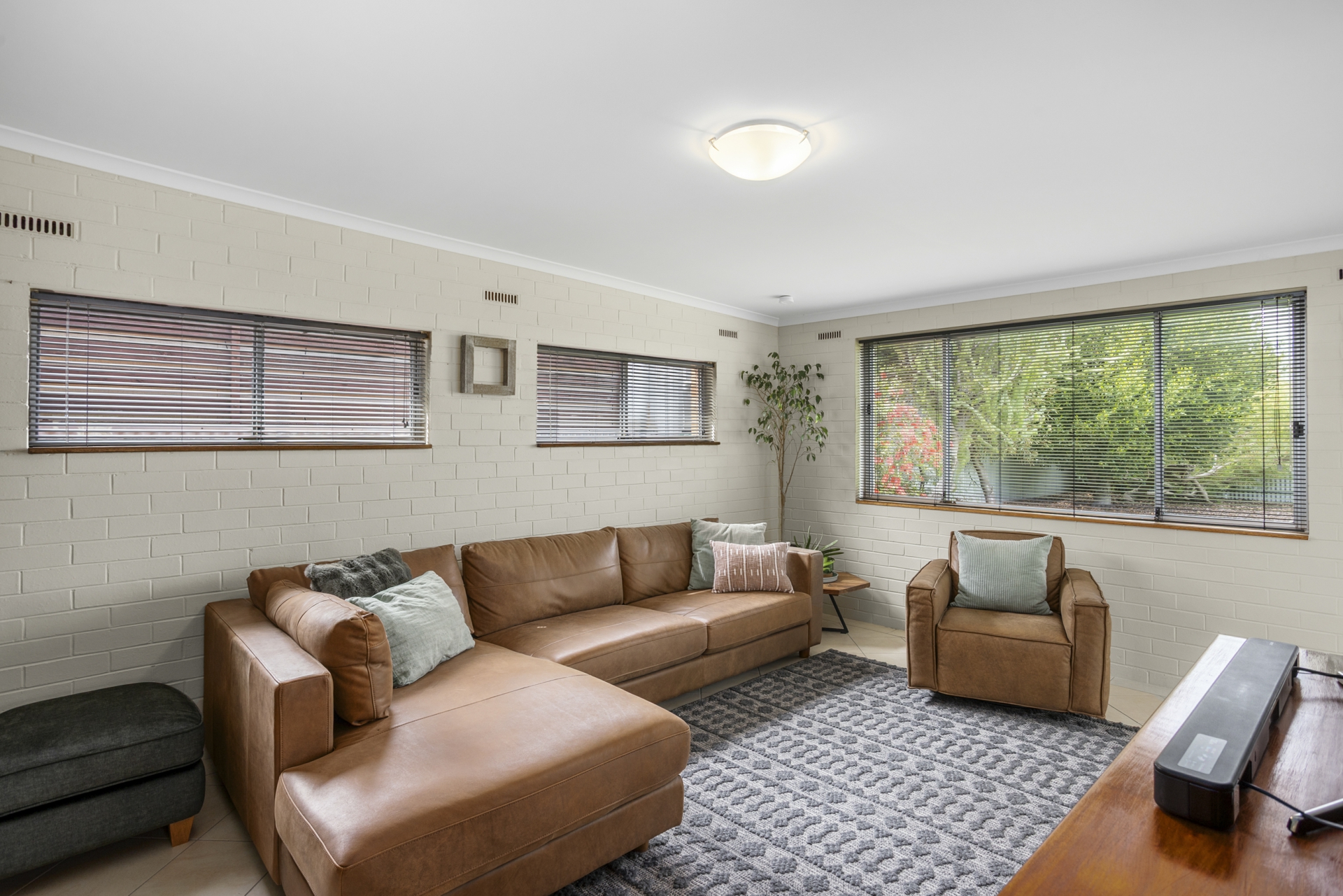 12 Hector Street — photo 8 of 27