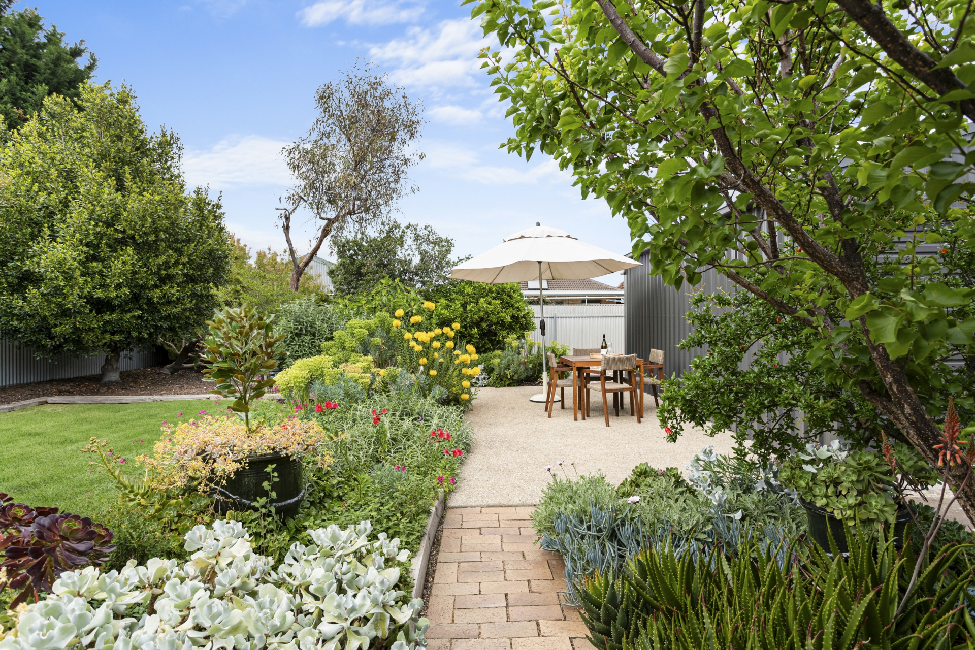 12 Hector Street — photo 13 of 27
