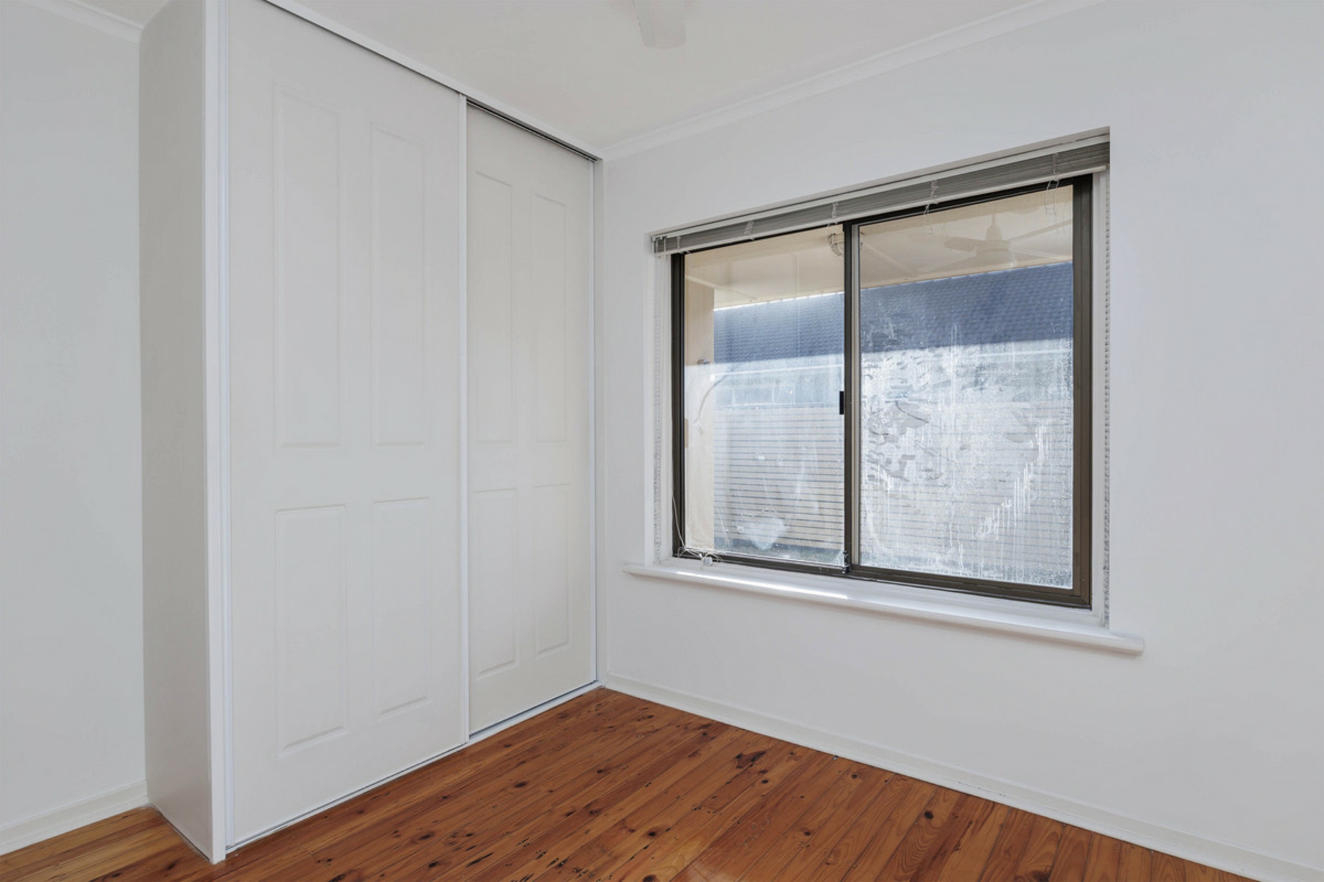 2/2 Chetwynd Street — photo 7 of 16