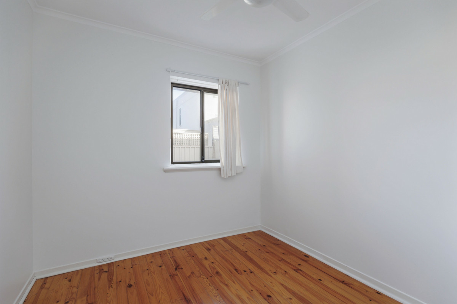 2/2 Chetwynd Street — photo 9 of 16