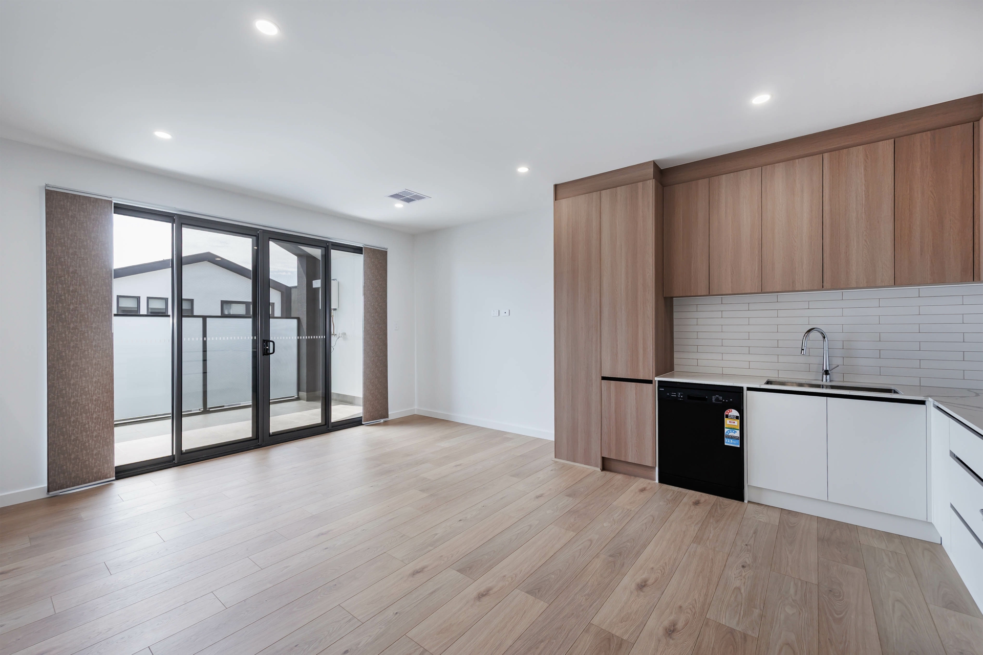 3/775 Port Road — photo 2 of 14