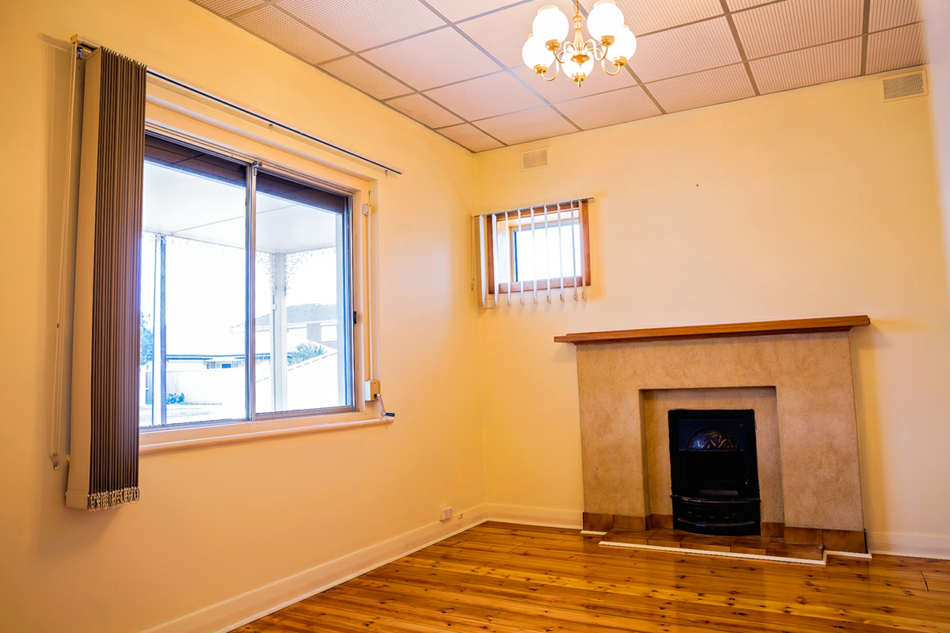 8 Agnes Street — photo 5 of 13