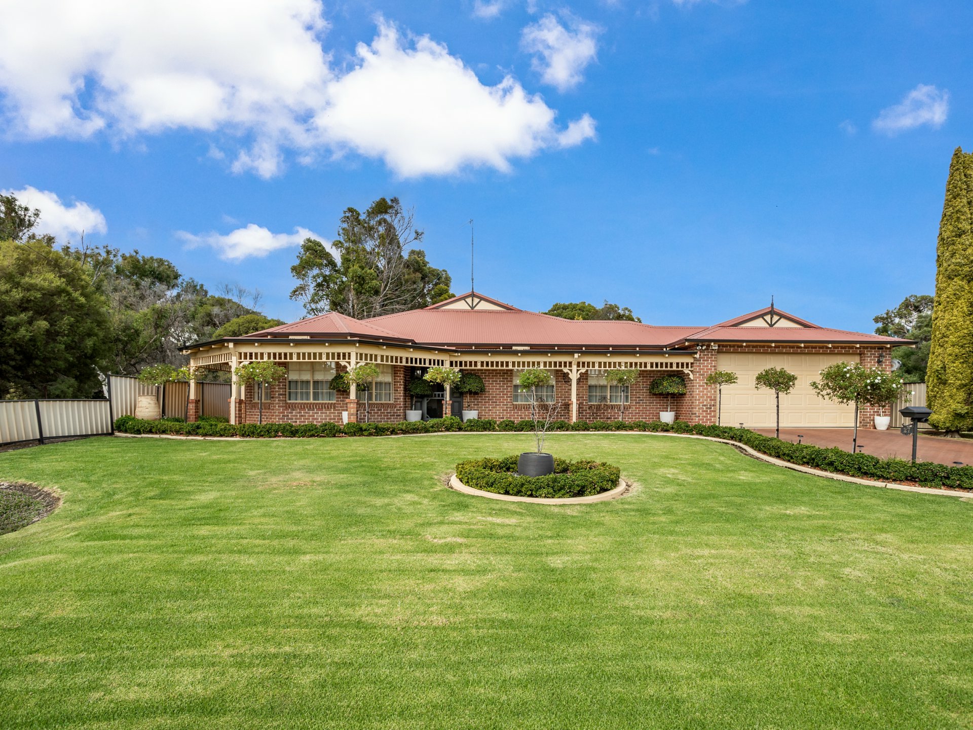 27 King Street, HARVEY