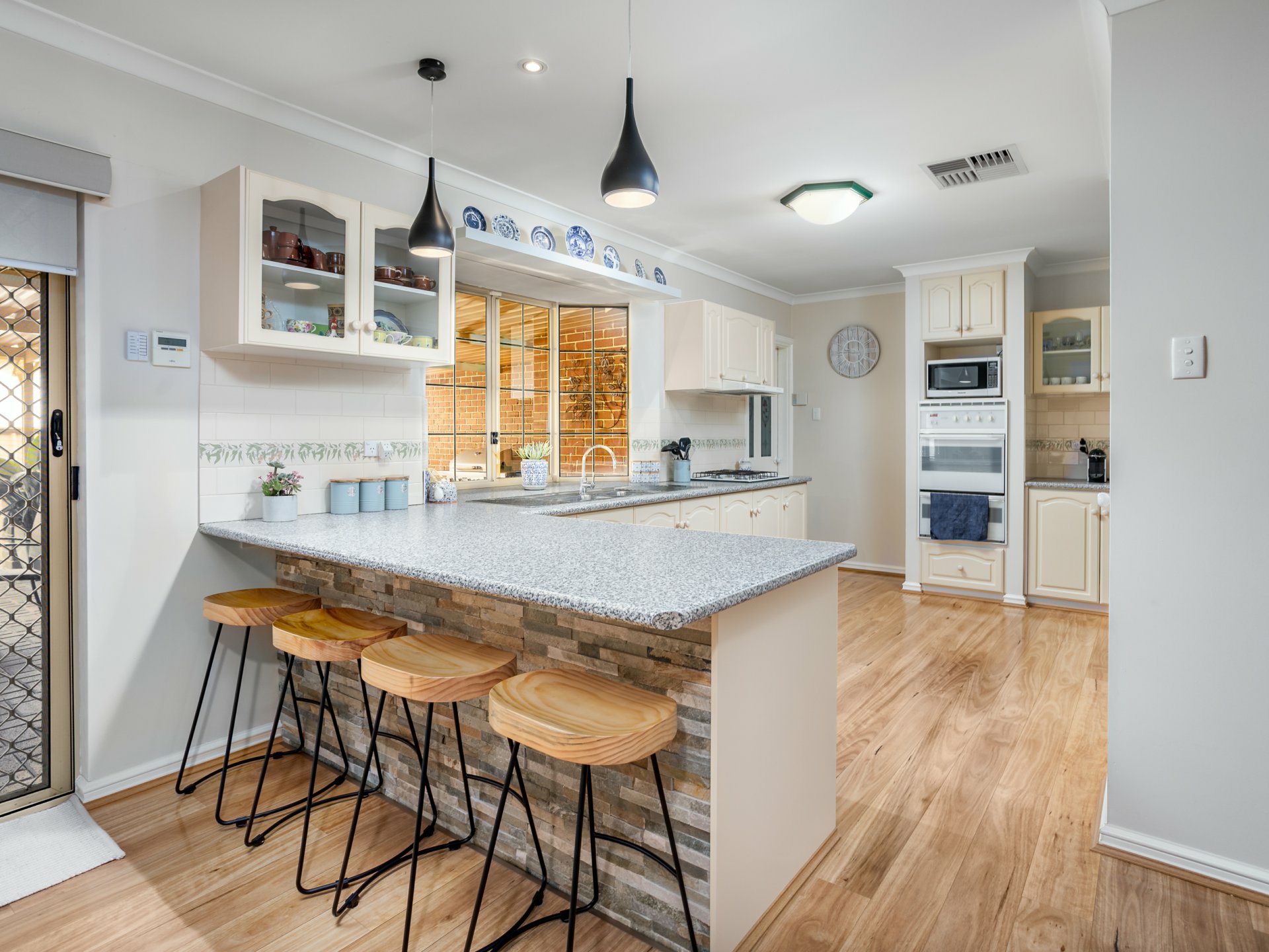 27 King Street, HARVEY