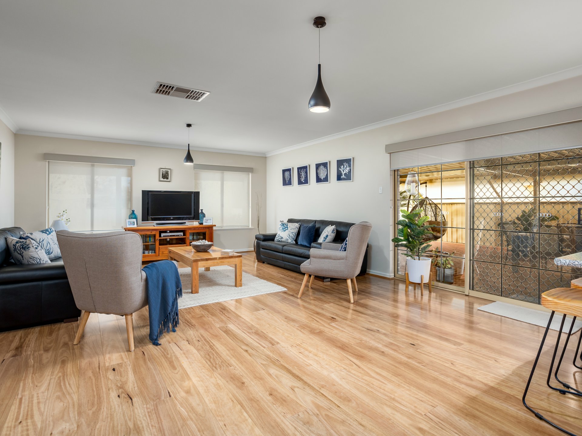27 King Street, HARVEY