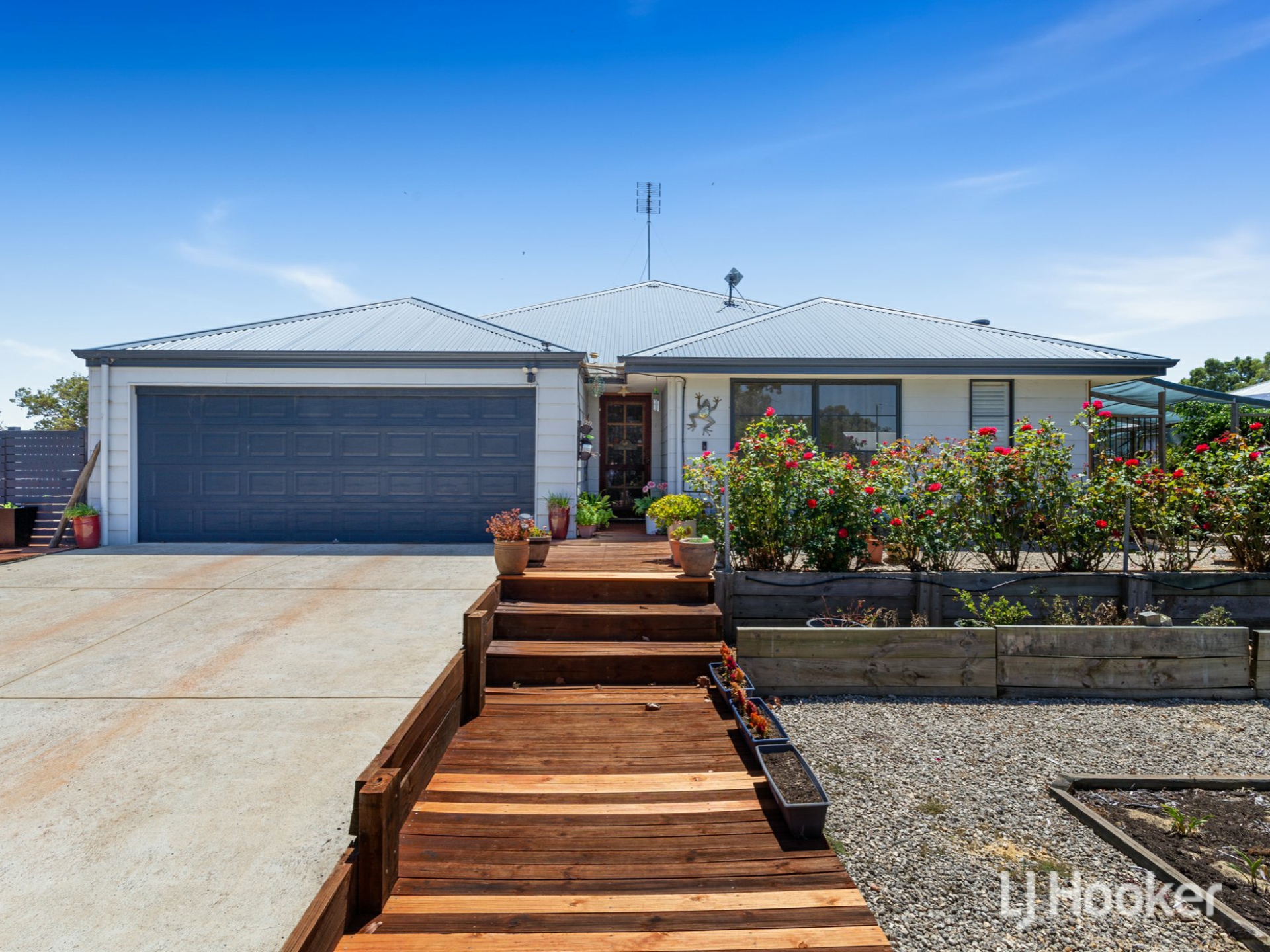 8 Vernon Street Cookernup WA Property Details LJ Hooker
