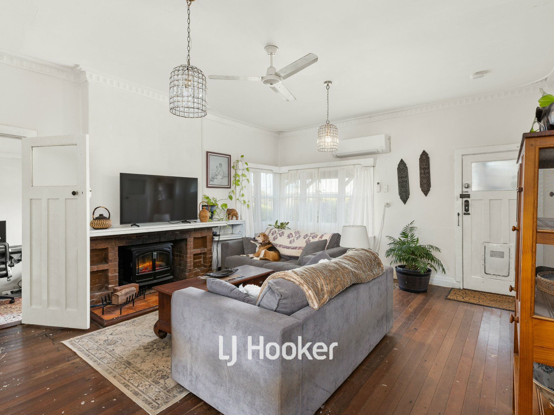 22 Newell Street — photo 2 of 21