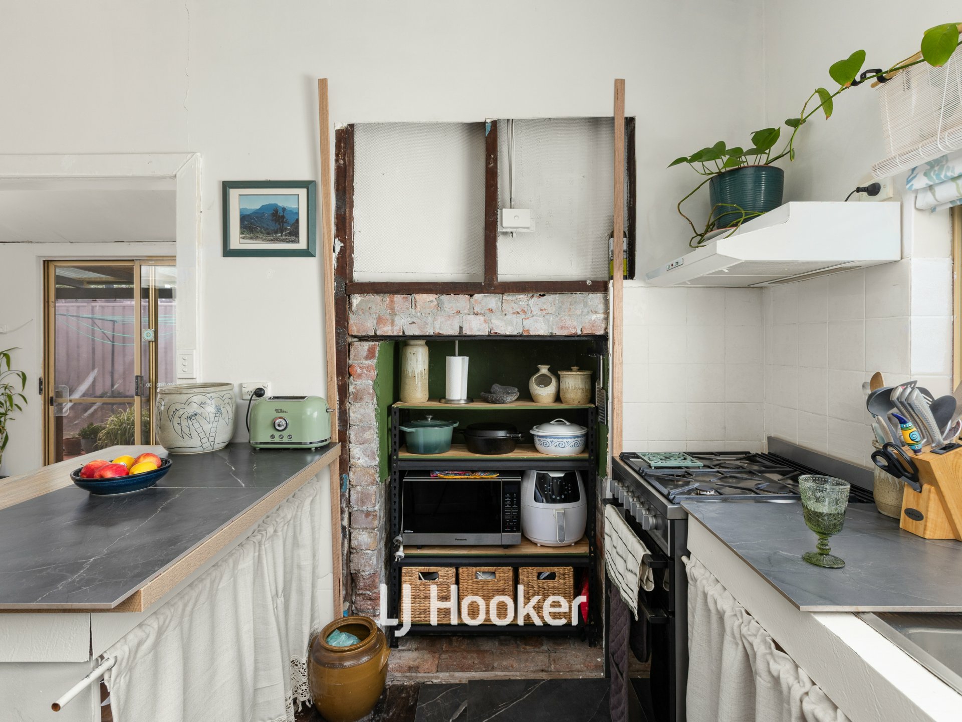 22 Newell Street — photo 8 of 21