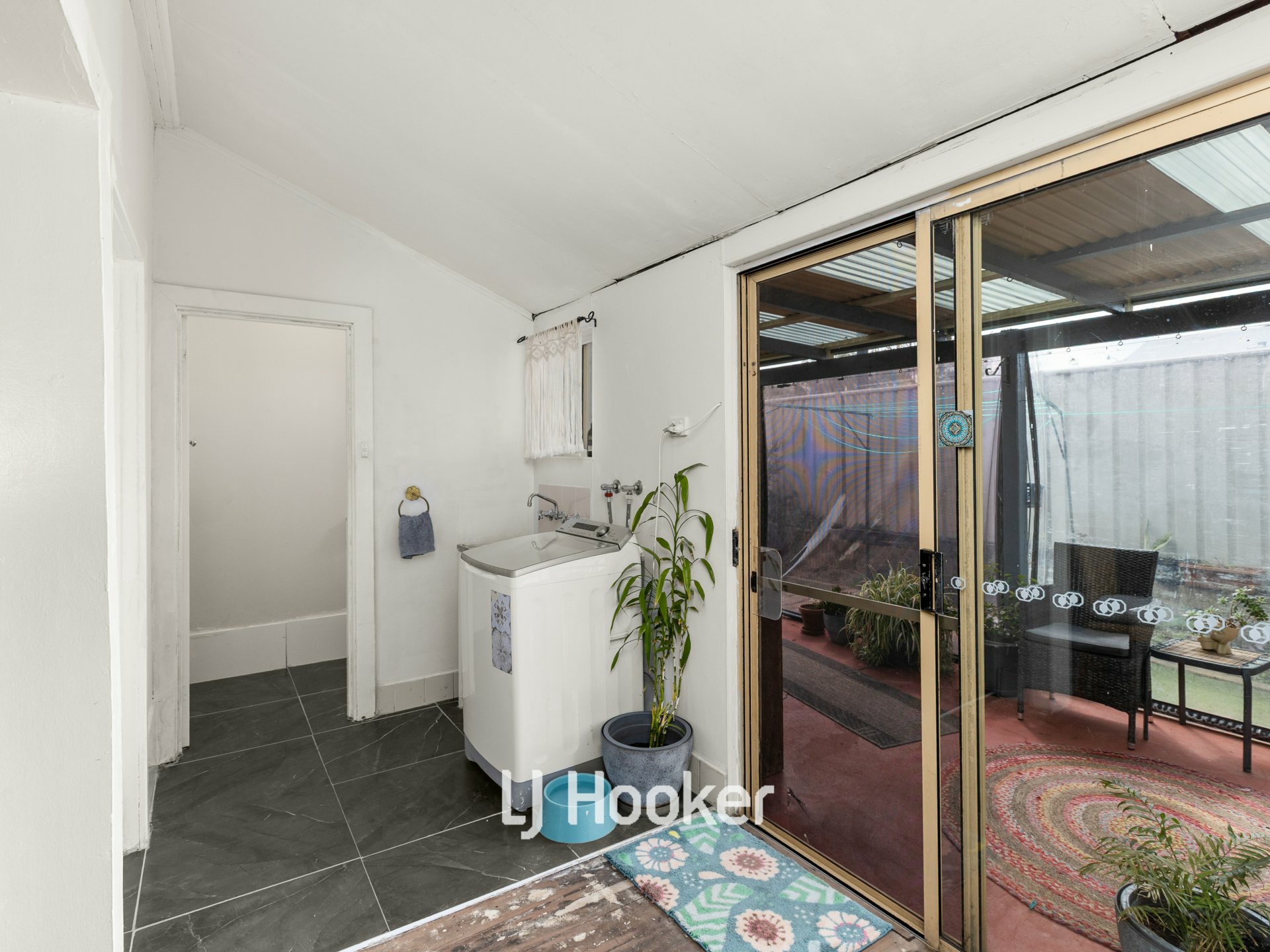 22 Newell Street — photo 9 of 21