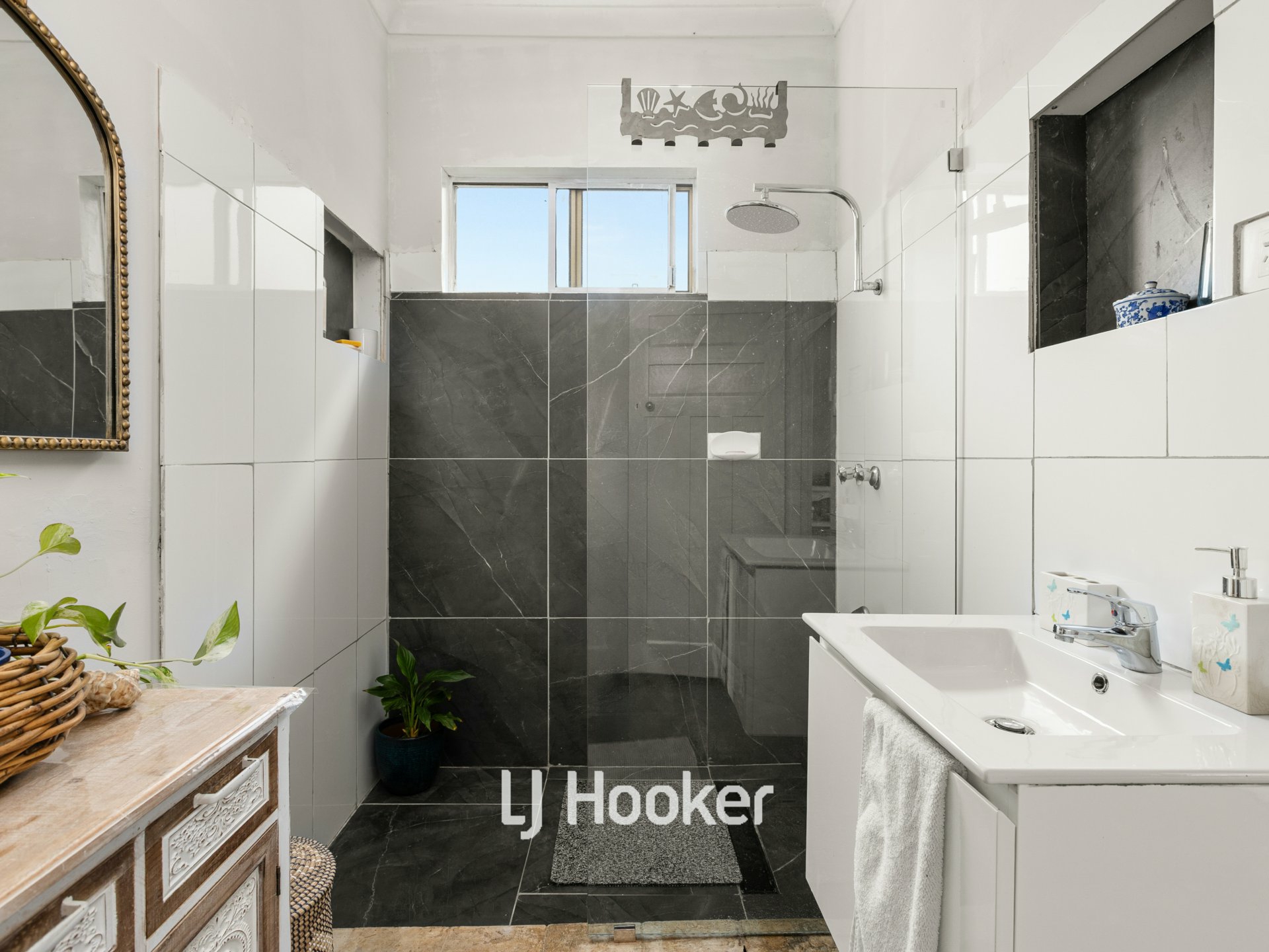 22 Newell Street — photo 10 of 21