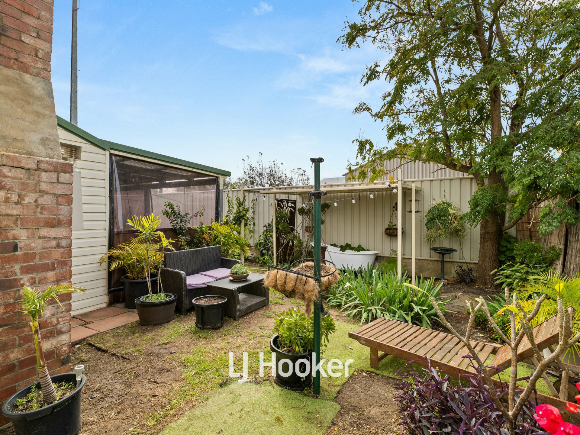 22 Newell Street — photo 16 of 21