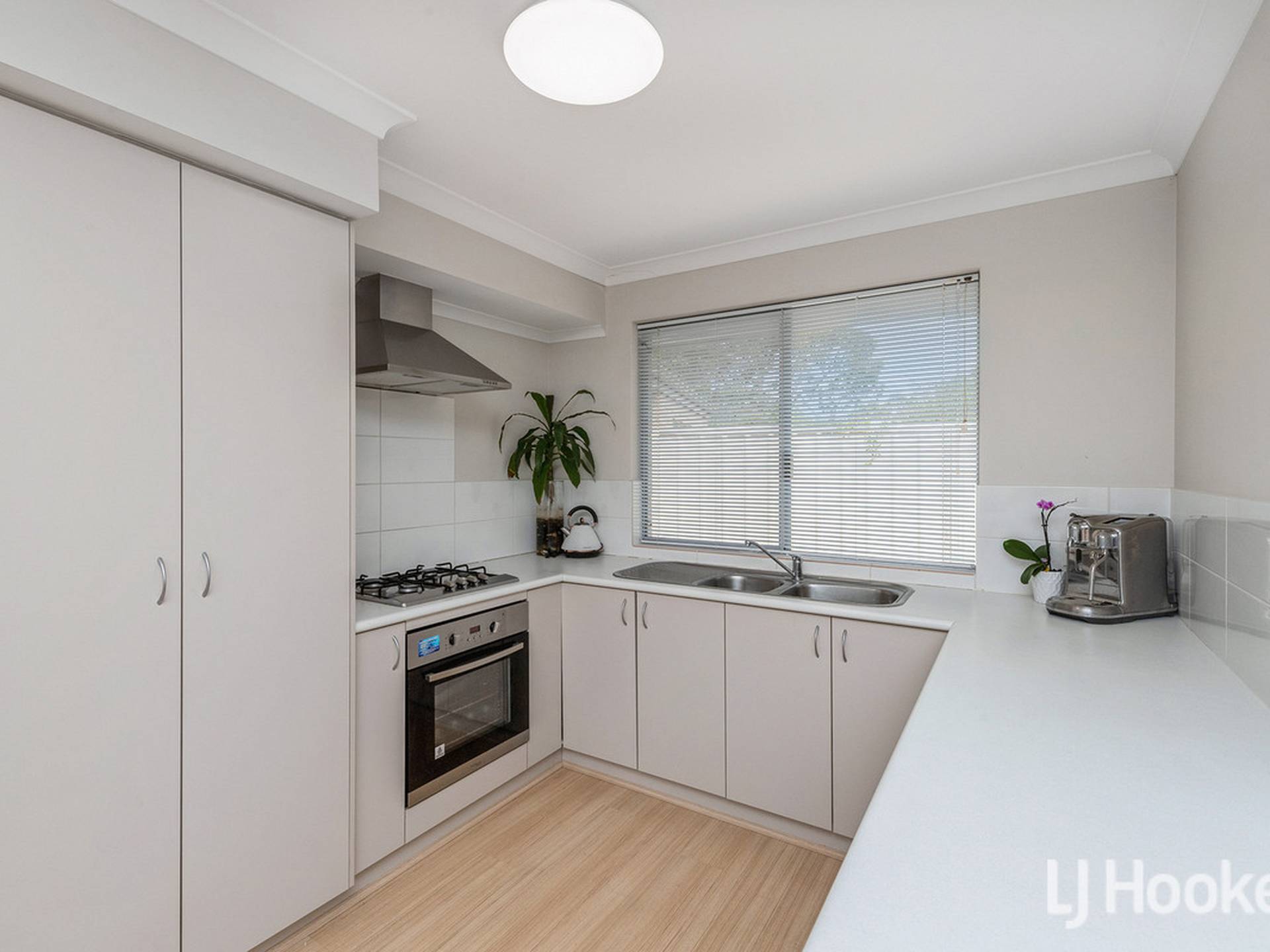 56 Leisure Way, HALLS HEAD