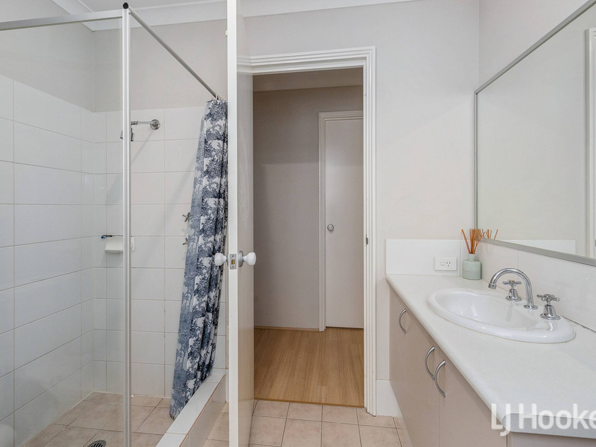 56 Leisure Way, HALLS HEAD