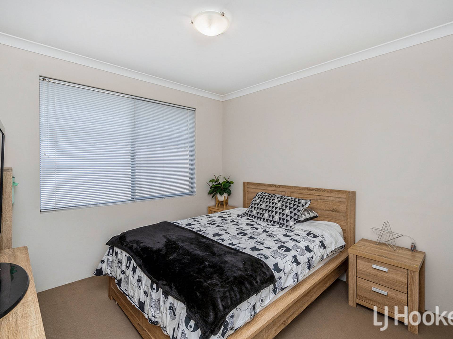 56 Leisure Way, HALLS HEAD