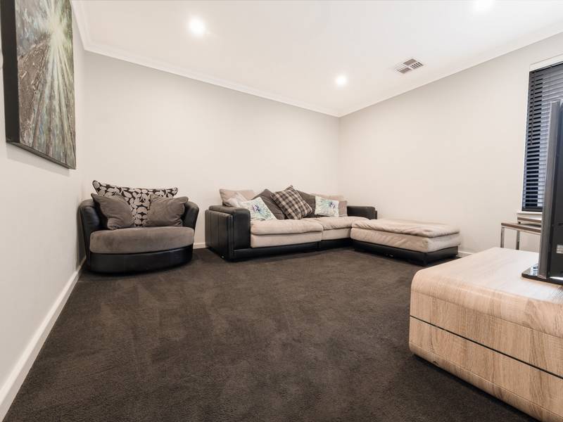 73 Bellavista Parade, MEADOW SPRINGS