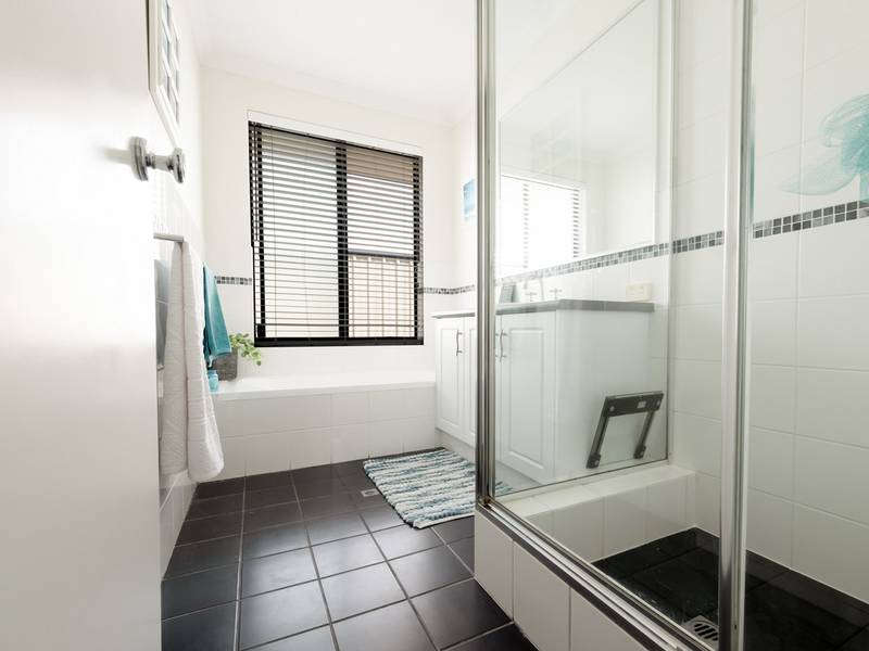 73 Bellavista Parade, MEADOW SPRINGS