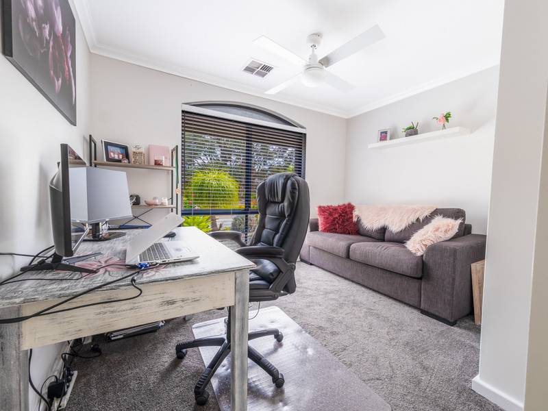 73 Bellavista Parade, MEADOW SPRINGS