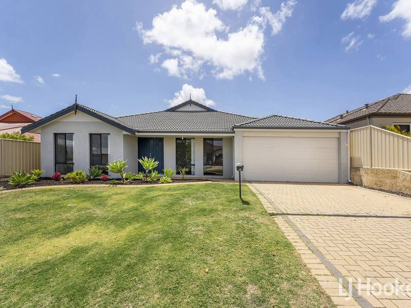 8 Prentice Way, LAKELANDS