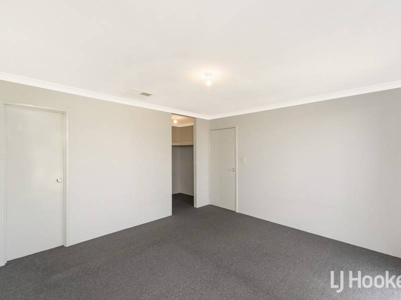 8 Prentice Way, LAKELANDS