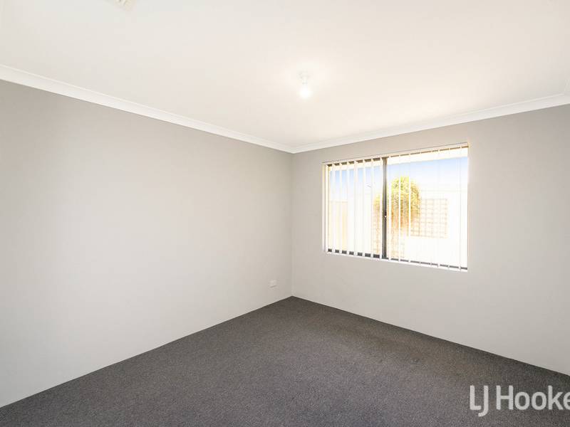 8 Prentice Way, LAKELANDS