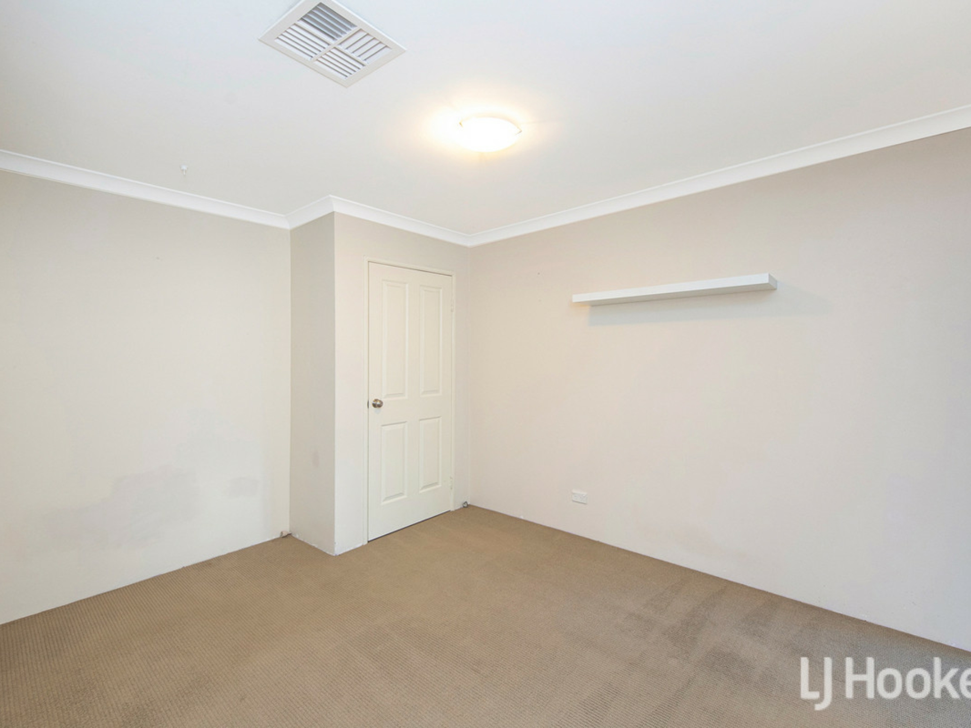 6 Hazelmere Drive, DAWESVILLE