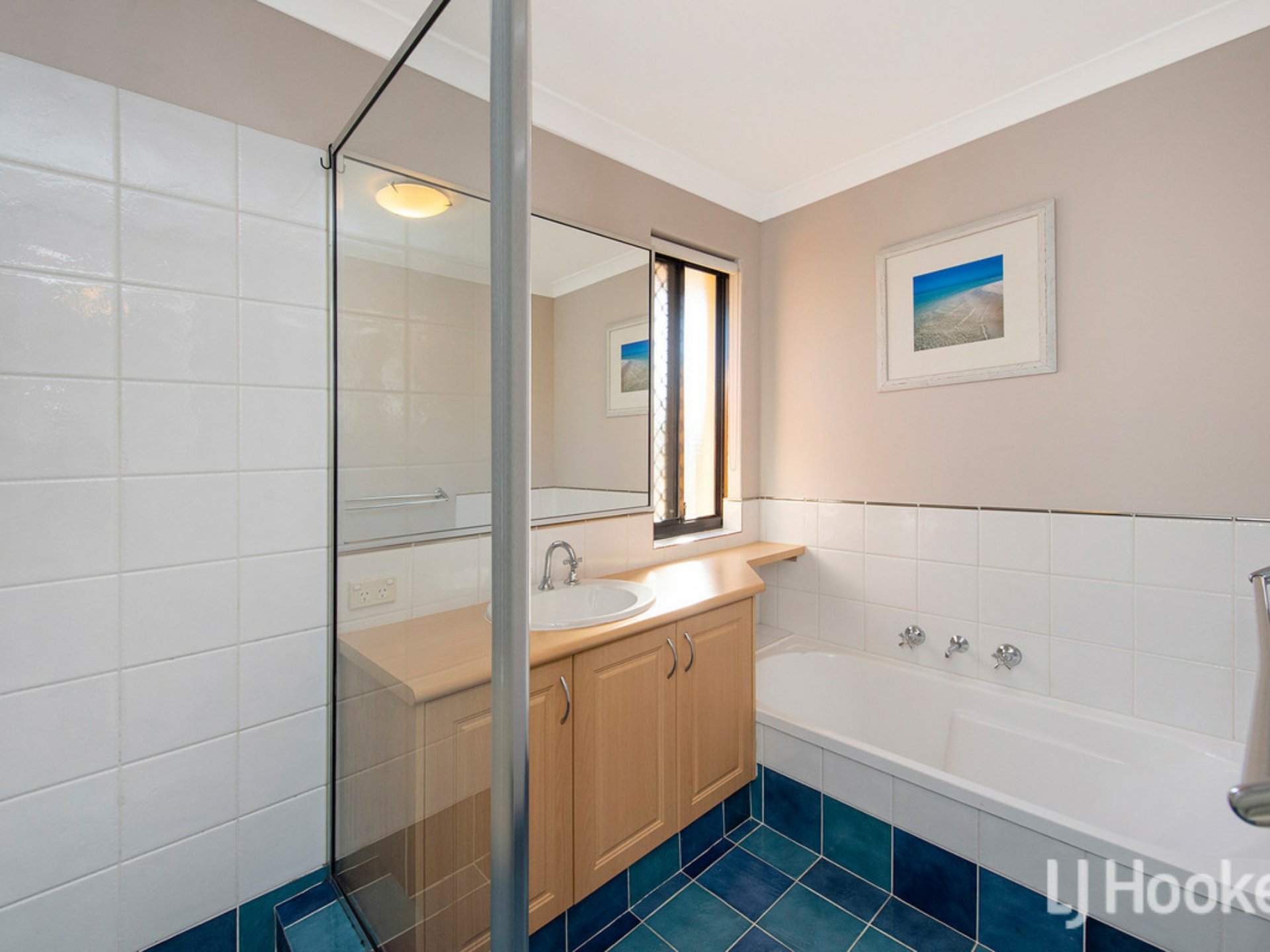 6 Hazelmere Drive, DAWESVILLE