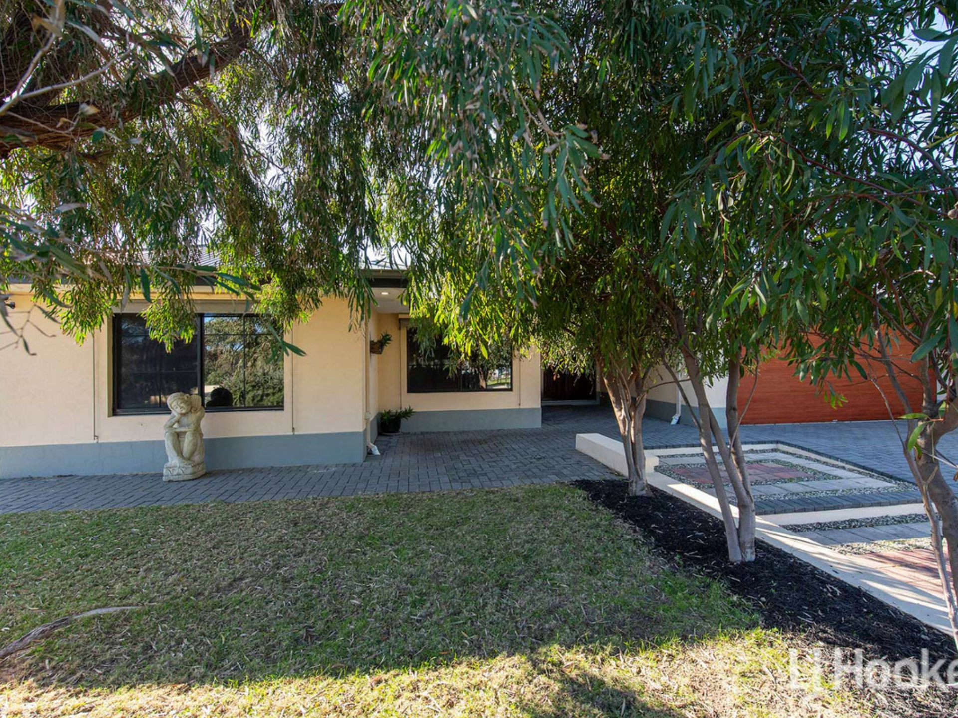 6 Hazelmere Drive, DAWESVILLE