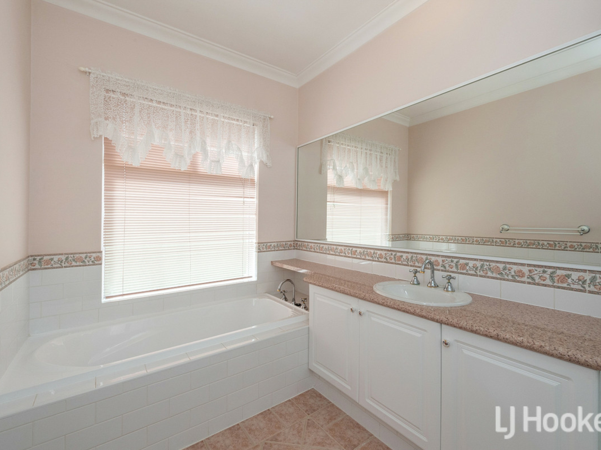 15 Madora Beach Road, MADORA BAY
