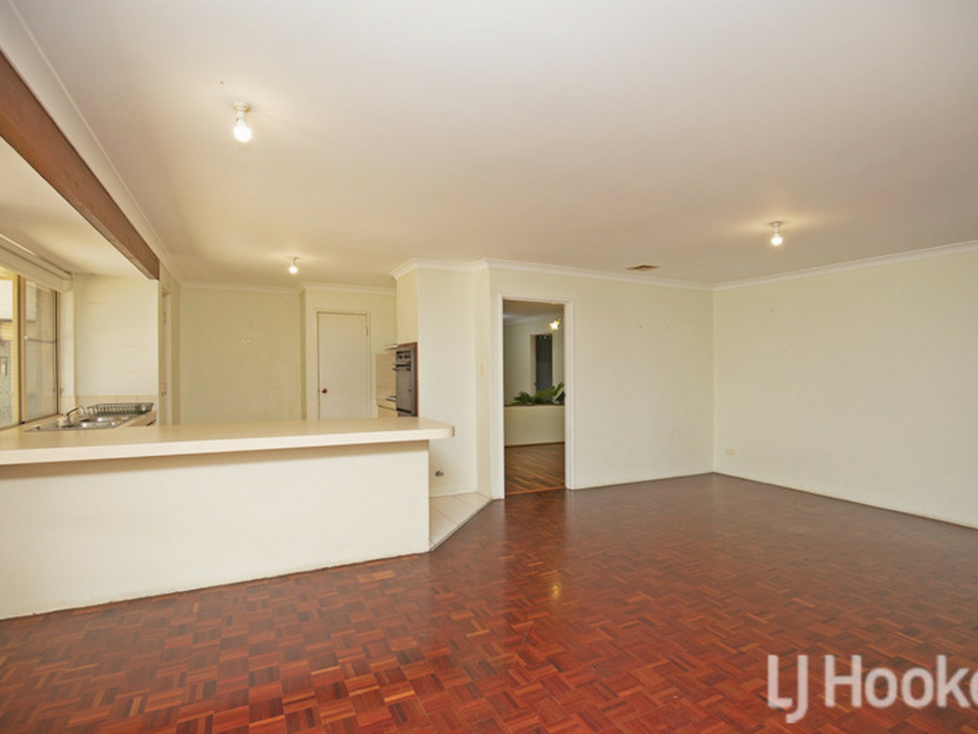 9 Olinda Court, GREENFIELDS