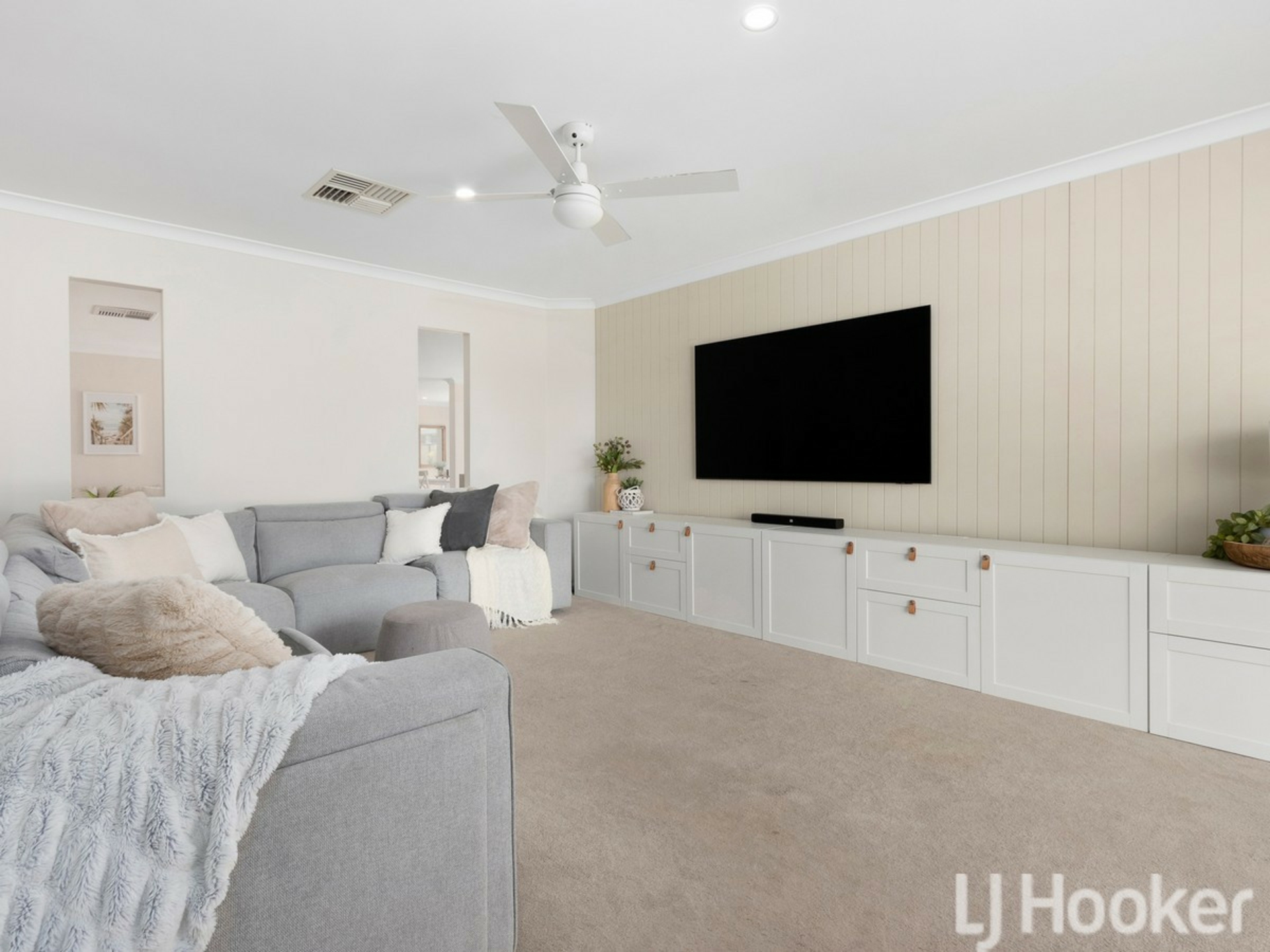 99 Pebble Beach Boulevard, MEADOW SPRINGS